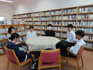 中学校の先生と懇談