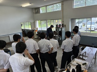 電子機械科（溶接見学）