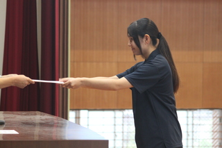 任命証授与
