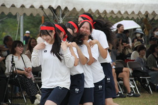 ムカデ競争（女子）