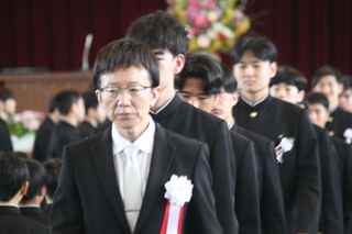 卒業生退場（電子機械科）