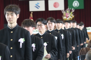 卒業生退場（電子機械科）